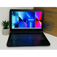 Ноутбук DREAM MACHINES - i7-7700hq • 8Gb • SSD 256Gb + HDD1000Gb • 8 GTX 1060 6gb